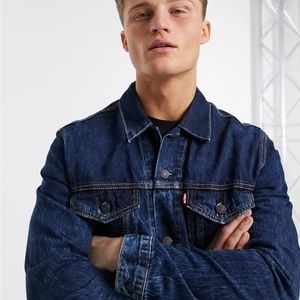 Levi's the trucker denim jacket in moon lit mid wash.